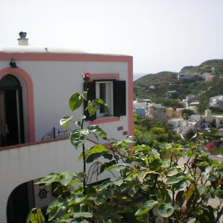 Pina Bed & Breakfast