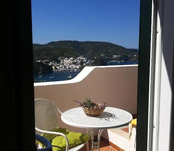 Bed & Breakfast Pina Ponza